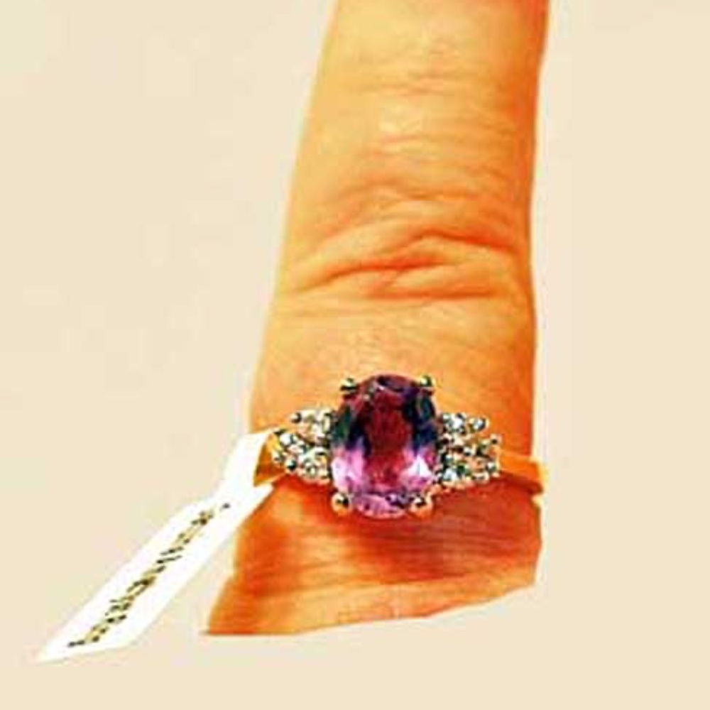 2.75 carat AMETHYST & 6 CUBIC ZIRCONIAS, TAG ON, Sz 8, GENUINE FACETED GEMS,